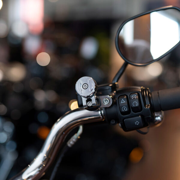 Uchwyt motocyklowy na telefon na śrubę w kierownicy sp connect spc+ clutch moto mount pro chome - obrazek 2